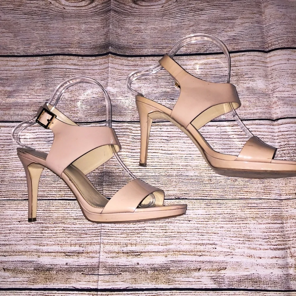 MICHAEL Michael Kors Claudia Nude Heels Size 8